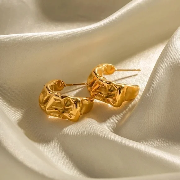 18k Gold Plated Shiny Retro Lava Earrings - Picture 5 of 8